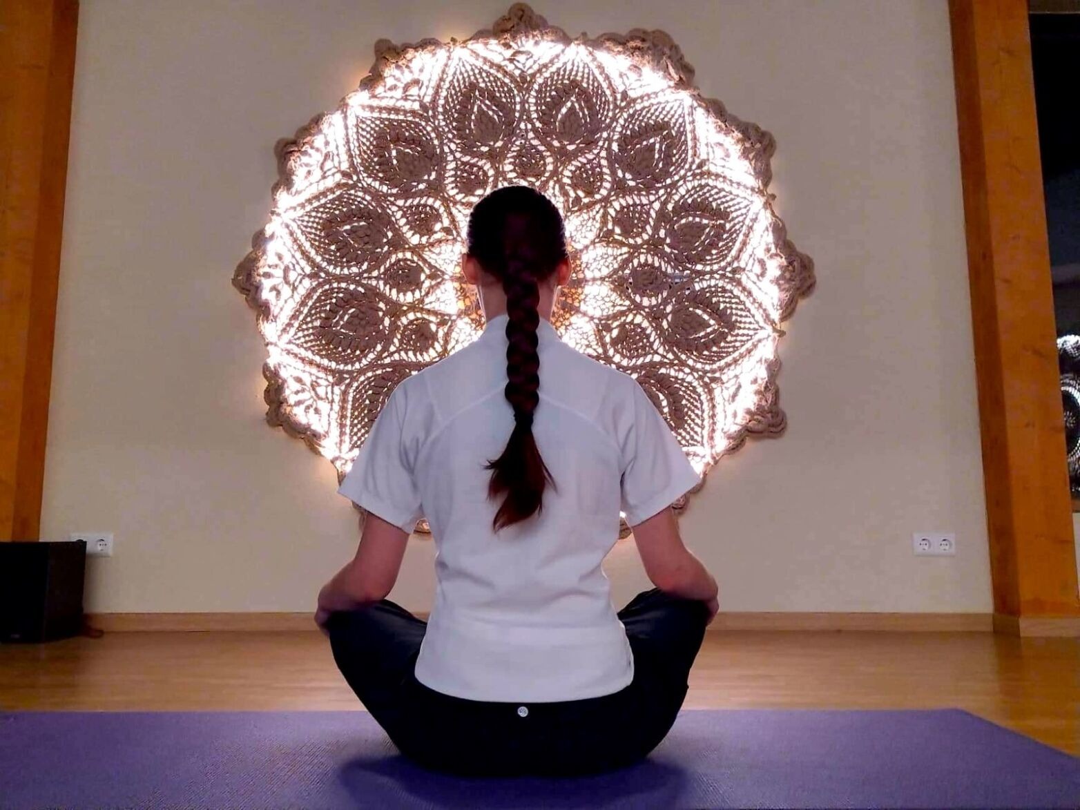 Медийога для спины